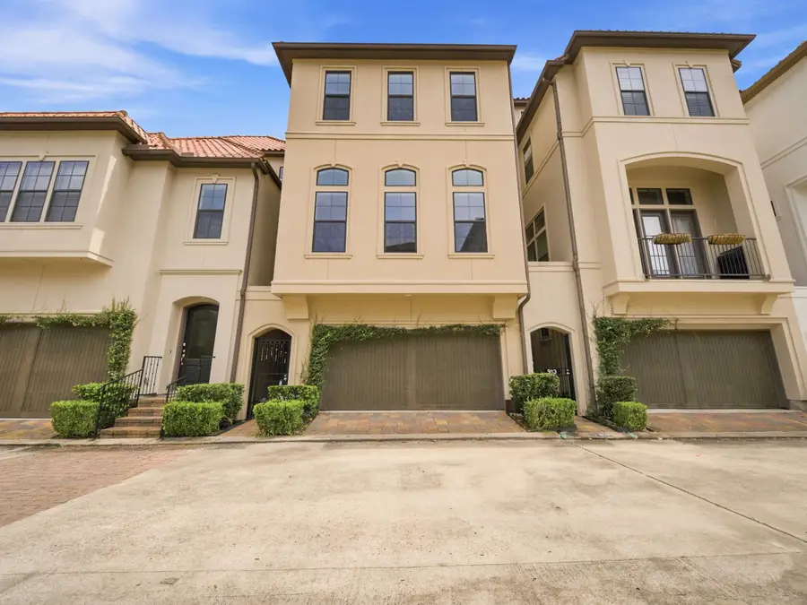 911 Queen Annes Road, Houston, TX 77024 - #2