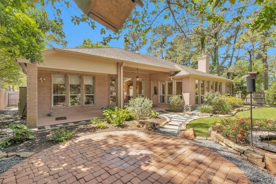 110 Wick Willow Drive, Montgomery, TX 77356 - Image #2