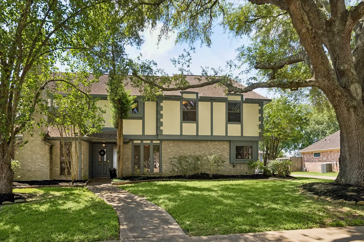 3819 Pleasant Valley Drive, Missouri City, TX 77459 - #1