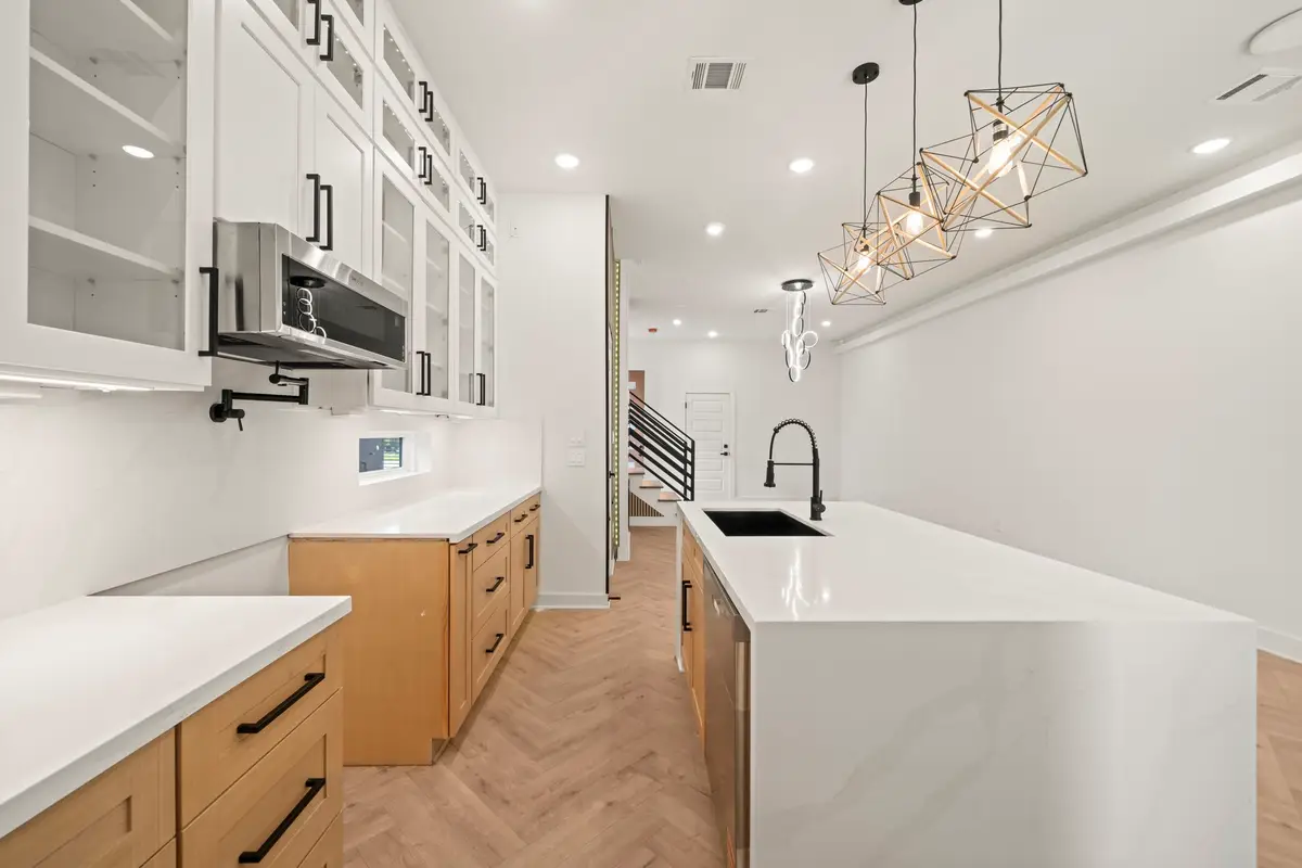 5042 Pershing Street #A-B, Houston, TX 77033 - #1