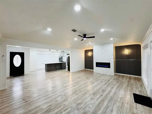 2326 Briarview Drive, Houston, TX 77077