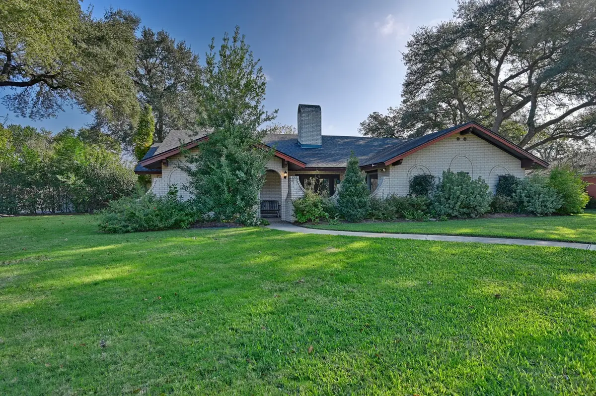 1015 N Fowlkes Street, Sealy, TX 77474 - Image #1