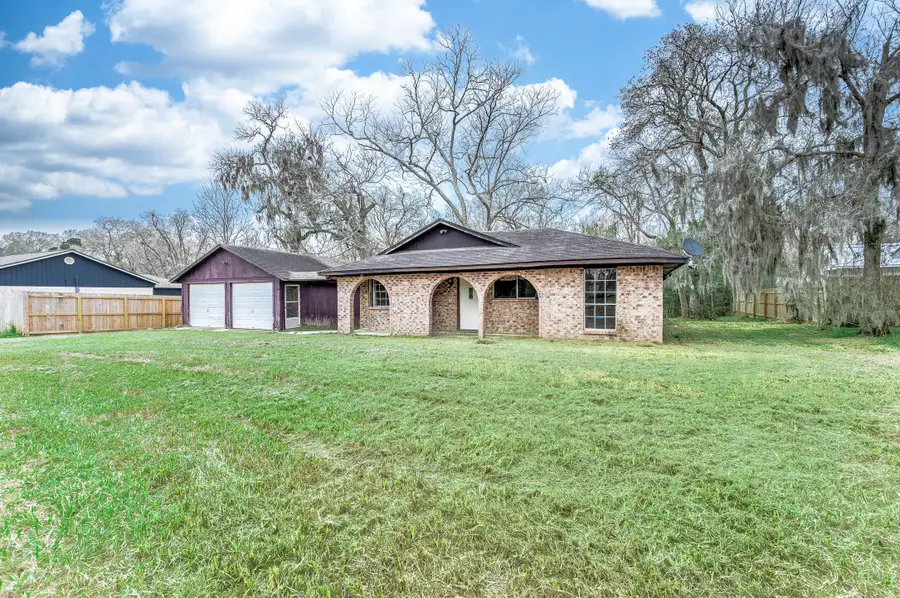 1431 County Road 934, Sweeny, TX 77480 - #2