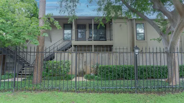 5711 Sugar Hill Drive #52, Houston, TX 77057