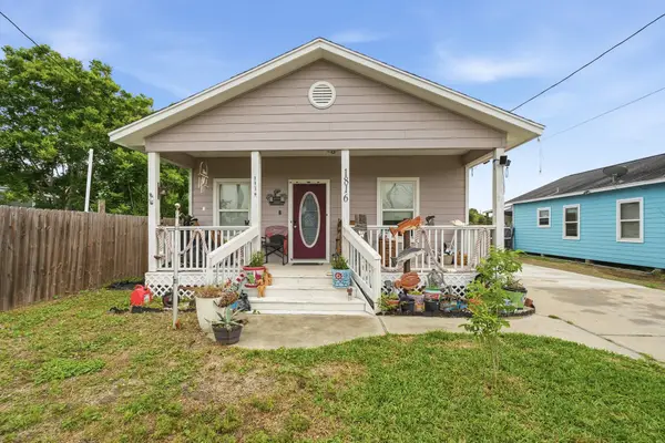 1816 Highway 35 S, Rockport, TX 78382