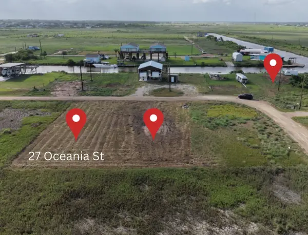 27 Oceania Street, Sargent, TX 77414