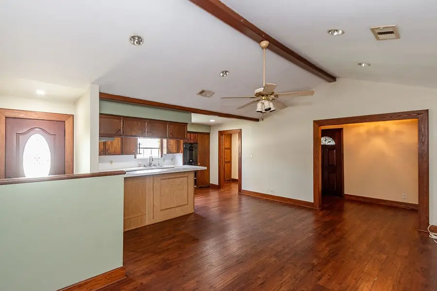 618 W 9th Street, Freeport, TX 77541 - #2