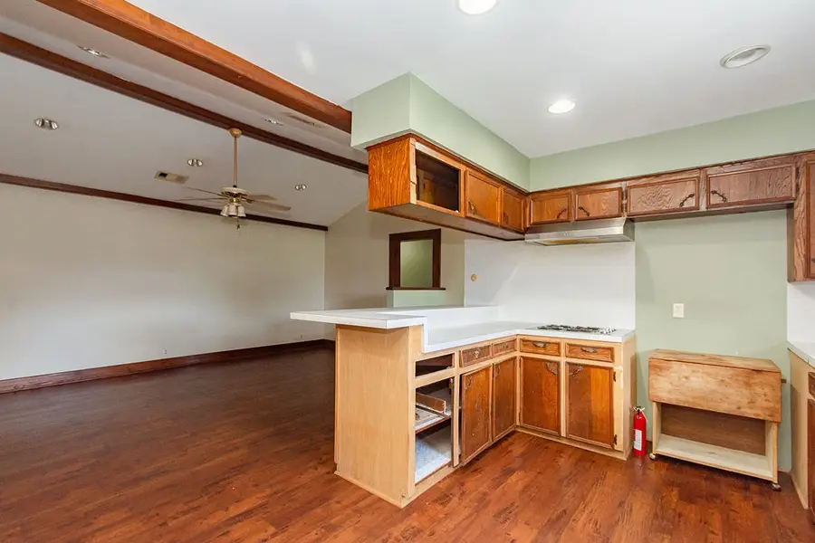 618 W 9th Street, Freeport, TX 77541 - #3