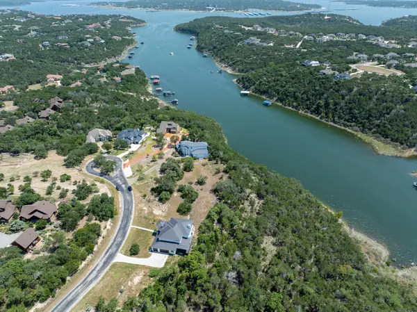 7220 Getaway Drive, Jonestown, TX 78645