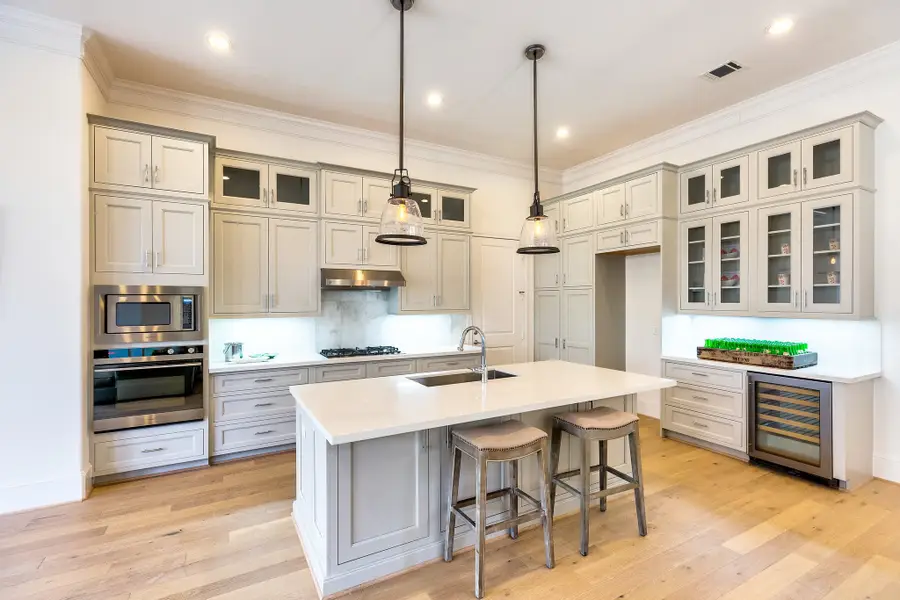 5929 Cottage Grove Lake Drive, Houston, TX 77007 - Image #3