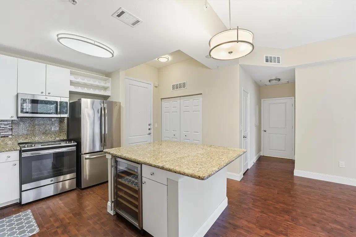3505 Sage Road #208, Houston, TX 77056 - #1