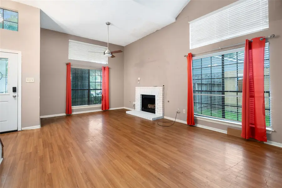 2525 Sawyer Drive, Seabrook, TX 77586 - Image #3