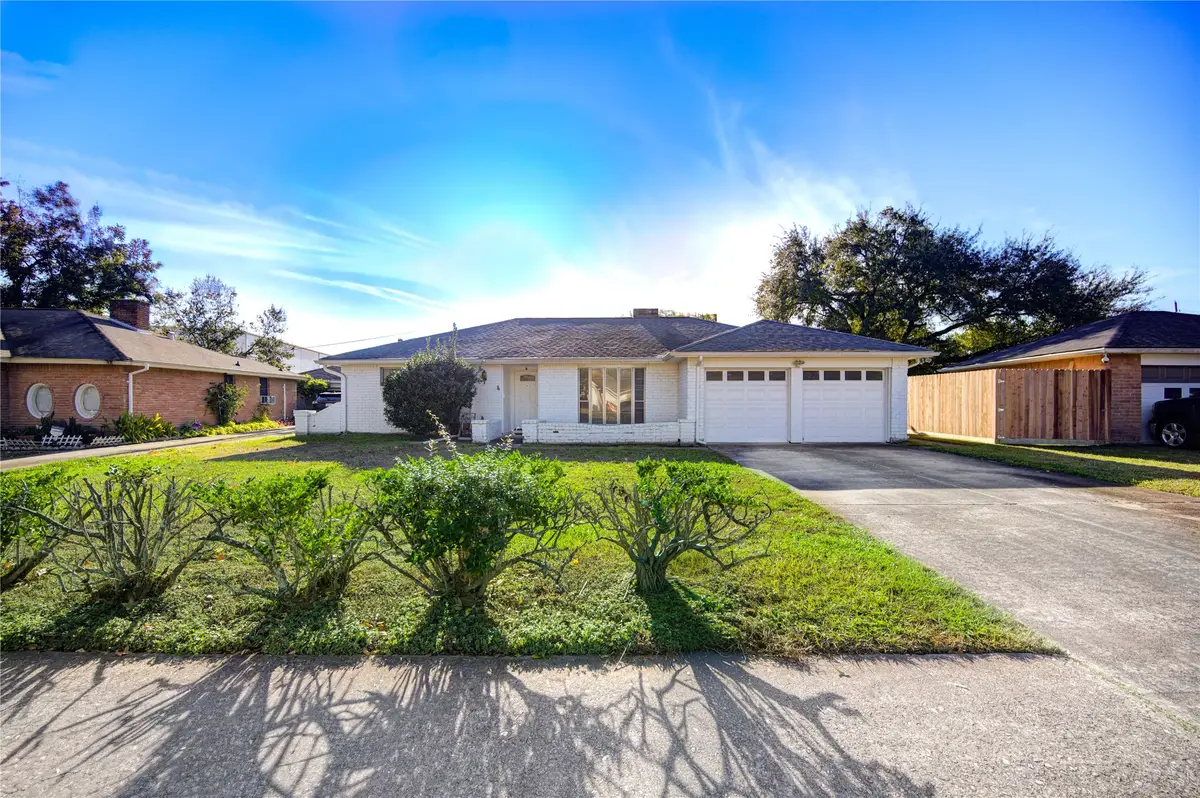 10823 Radford Lane, Houston, TX 77099 - Image #1