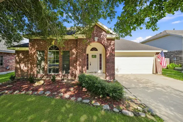 318 Magnolia Estates Drive, League City, TX 77573