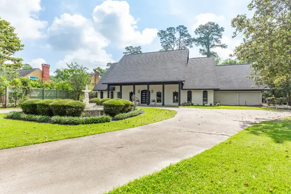 1380 Thomas Road, Beaumont, TX 77706