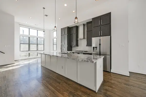 2824 Clay Street, Houston, TX 77003