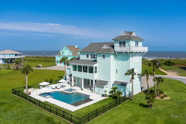 4001 Biscayne Beach Road, Port Bolivar, TX 77650