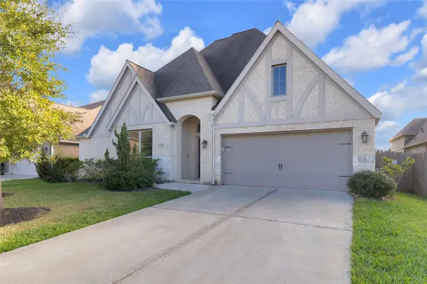 13610 Thunder Stone Ln, Pearland, TX 77584