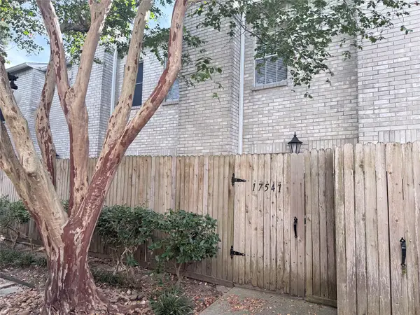 17541 Red Oak Drive #7541, Houston, TX 77090