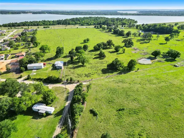 11250 Longstreet Road, Willis, TX 77318