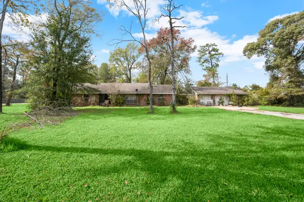 33003 Westwood Square East Drive, Magnolia, TX 77354