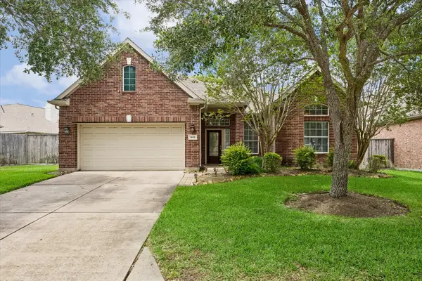 1619 S Lago Vista Drive, Pearland, TX 77581