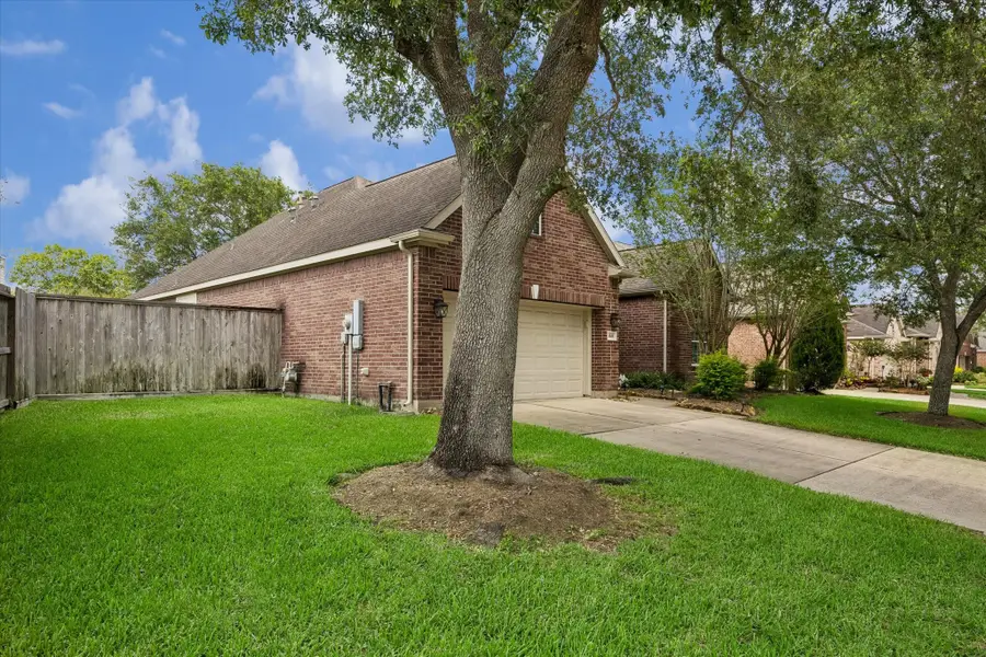 1619 S Lago Vista Drive, Pearland, TX 77581 - #3