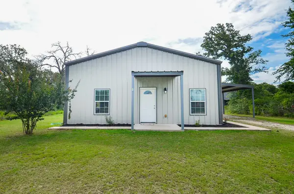 24719 Roscommon, Hempstead, TX 77445