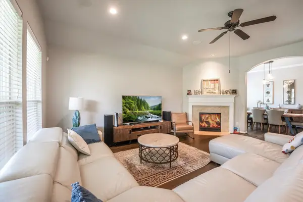 25227 Hawthorne Blossom Drive, Spring, TX 77389