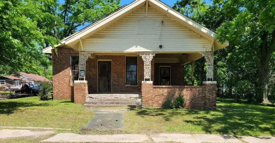 707 W Houston Street, Clarksville, TX 75426 - Image #2