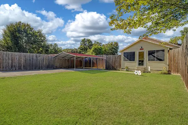 805 Trinity Street, Anahuac, TX 77514