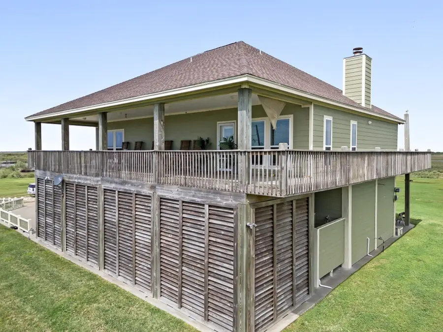 907 Thompson Drive, Gilchrist, TX 77617 - Image #3