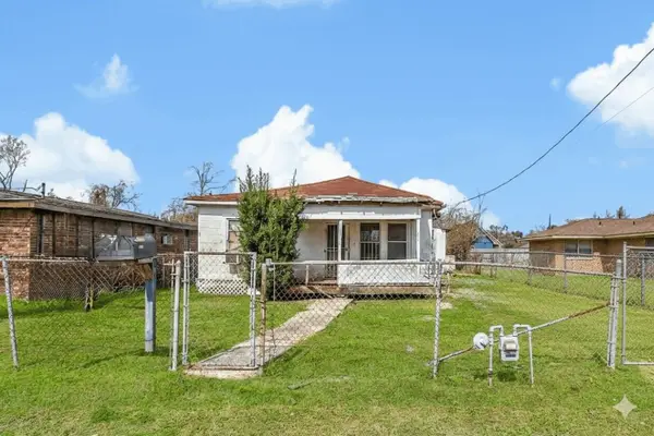 878 Granville Drive, Houston, TX 77091