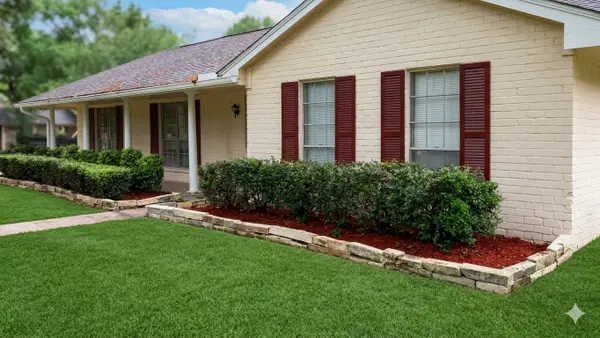 809 Glen Hollow Drive, Conroe, TX 77385