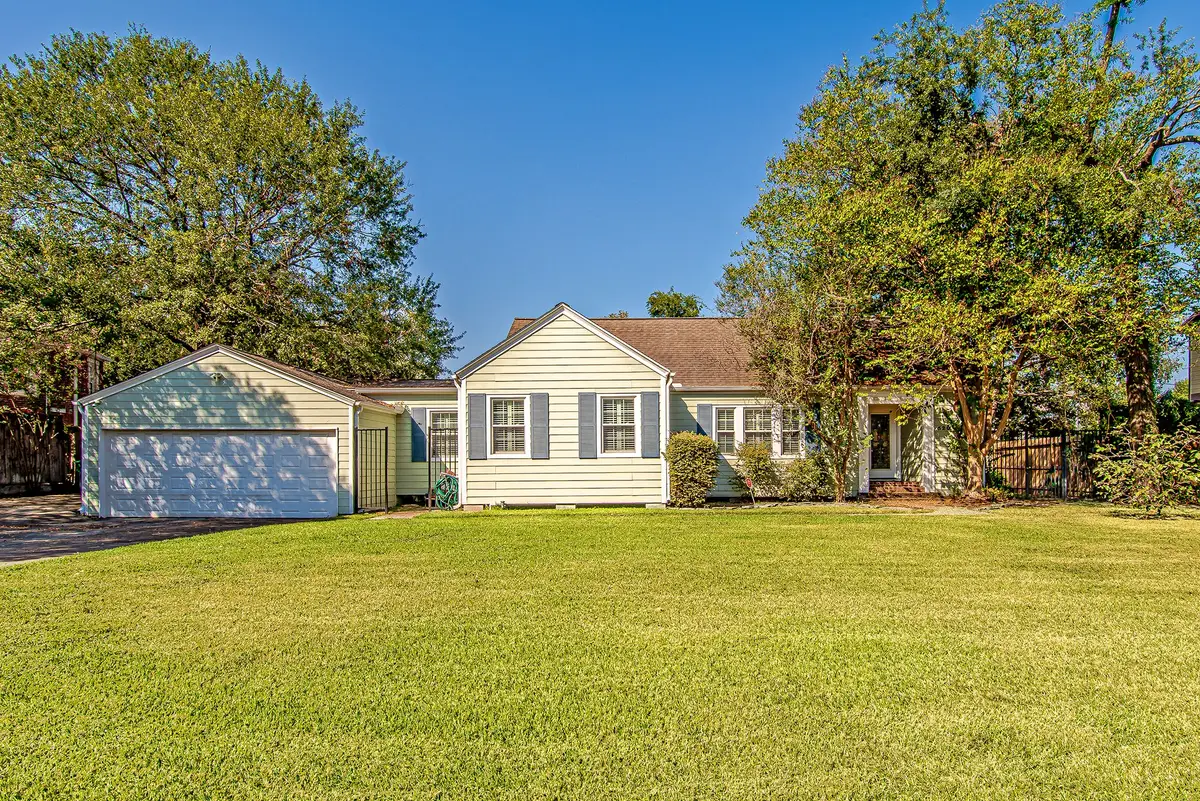 520 W 30th Street, Houston, TX 77018 - Image #1