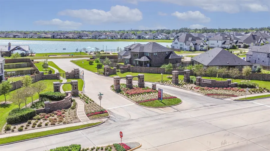 1612 Dayton Ridge Circle, Friendswood, TX 77546 - #3