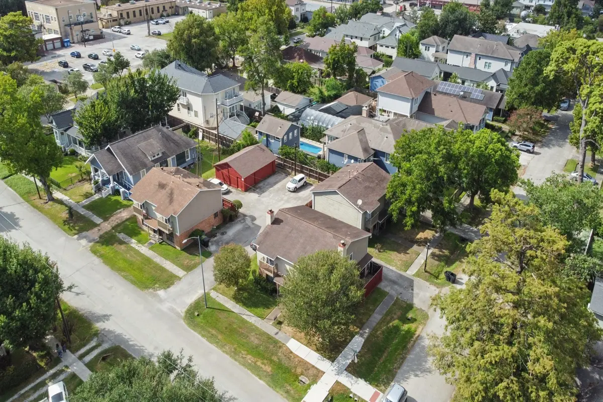 311 E 10th Street, Houston, TX 77008 - #1