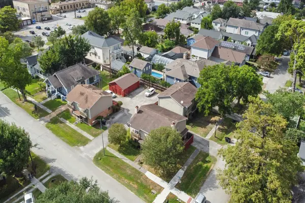311 E 10th Street, Houston, TX 77008