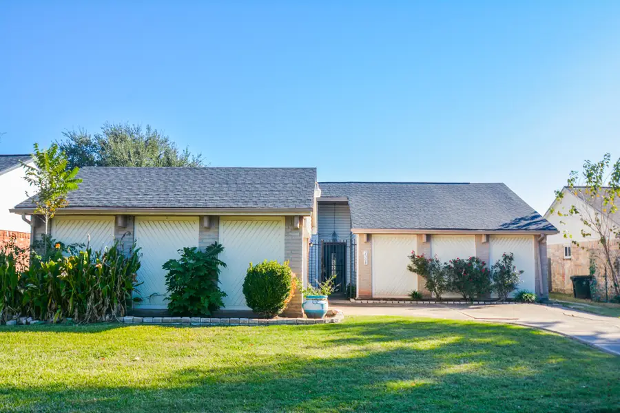 2308 Gunston Ct, Sugar Land, TX 77479 - Image #2