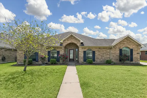 2410 Arabian Trail, Manvel, TX 77578