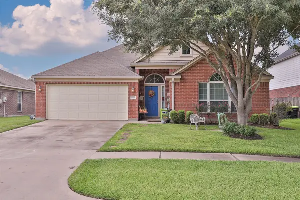 1818 Cardinal Sky Way, Rosenberg, TX 77471