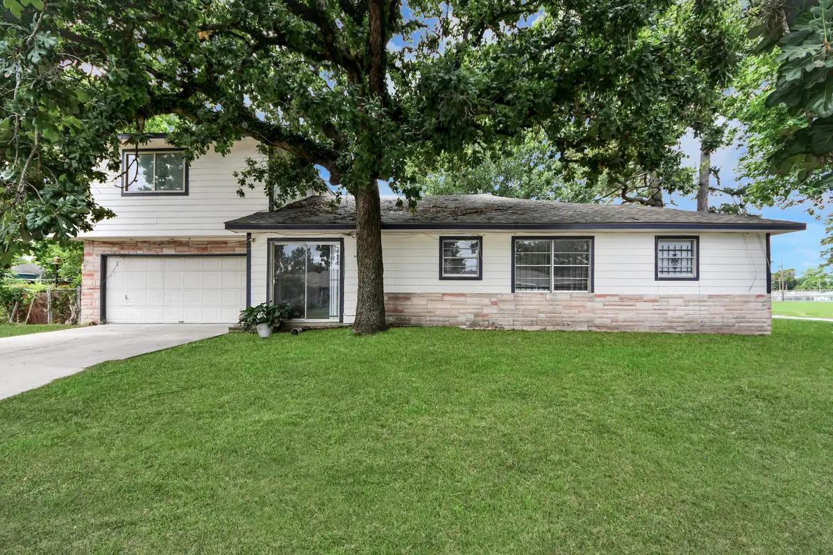 7450 Lakewood Drive, Houston, TX 77016 - #1