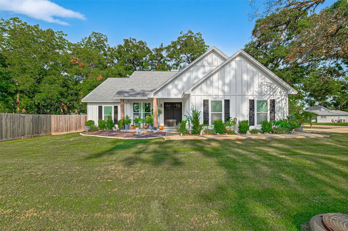 502 Tall Timber Drive, West Columbia, TX 77486 - #1