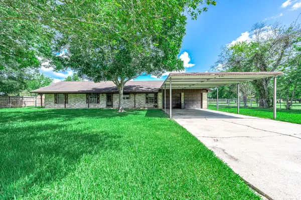 1626 County Road 965, Alvin, TX 77511