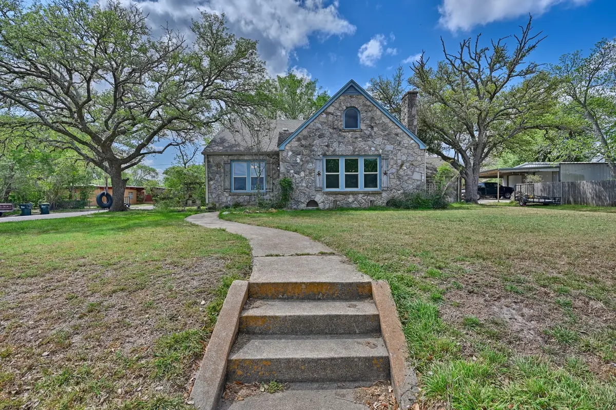 1284 E Hempstead Street, Giddings, TX 78942 - #1