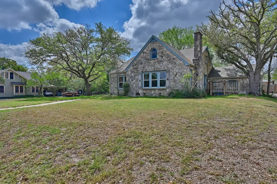1284 E Hempstead Street, Giddings, TX 78942 - #3