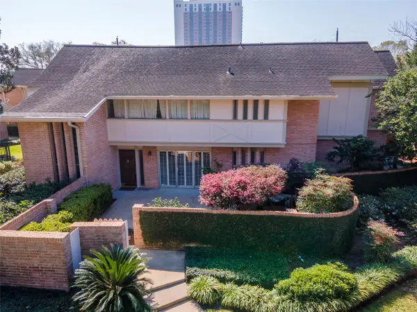 655 S Ripple Creek Drive #655, Houston, TX 77057