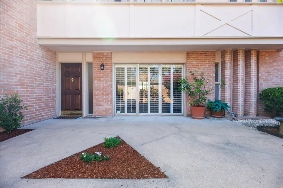 655 S Ripple Creek Drive #655, Houston, TX 77057 - #2