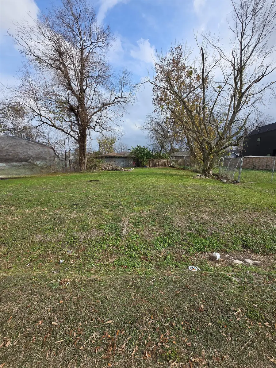 4204 Cortlandt Street, Houston, TX 77018 - #2