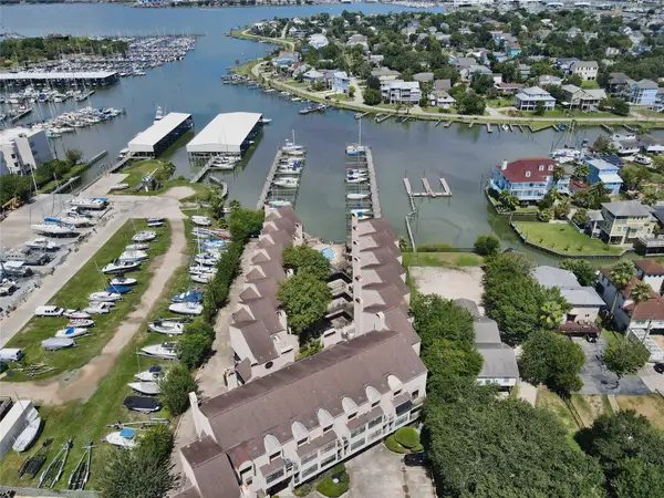 1140 Fm-2094 #104A, Kemah, TX 77565